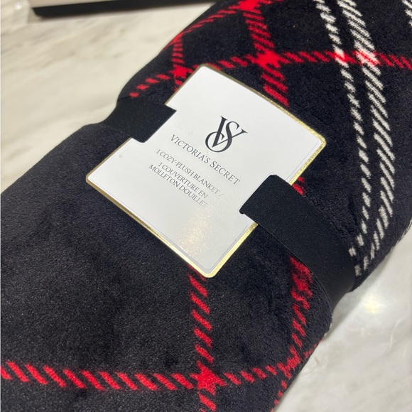 Victoria's Secret Other - Victoria's Secret Black and Red Checkered Throw blanket